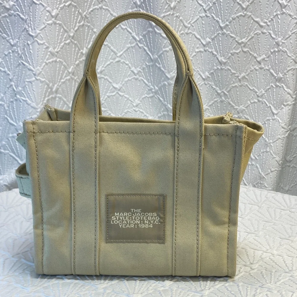 Marc Jacobs The Tote‎ Bag Cream Tan w/Black adjustable removable Crossbody Strap - Picture 6 of 16